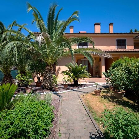 Villa Alida Casa Vacanze Foligno Exteriör bild