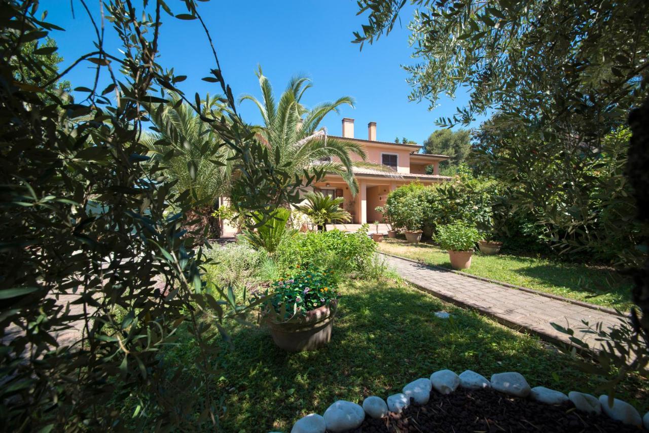 Villa Alida Casa Vacanze Foligno Exteriör bild
